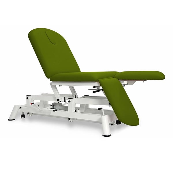 Camilla hidráulica: tres cuerpos, tipo sillón, con regulación de altura motorizada y perneras independientes