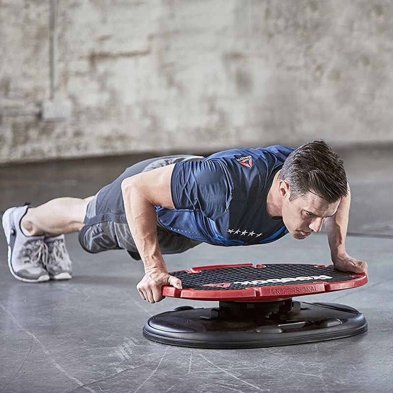 Base inestable reebok core board ayuda a mejorar el equilibrio y la