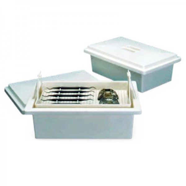 Cubeta de Esterilización de Capacidad 3 Litros: Incluye tapa y bandeja para esterilización del instrumental