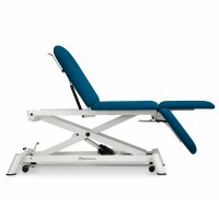 Camilla eléctrica: tres cuerpos, tipo sillón, con regulación de altura, subida recta sin desplazamiento lateral y perneras independientes (dos modelos disponibles)