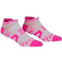 Oferta Final Temporada - Compressport Pro Racing Socks V2 Run Low Cut - Calcetines Ultratécnico Bajo - Color Blanco-Rosa