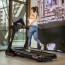 Cinta de correr RS900 BH Fitness: con una inclinación eléctrica de 15% y una superficie de carrera de 55 cm Cinta de correr RS900 BH Fitness: con una inclinación eléctrica de 15% y una superficie de carrera de 55 cm